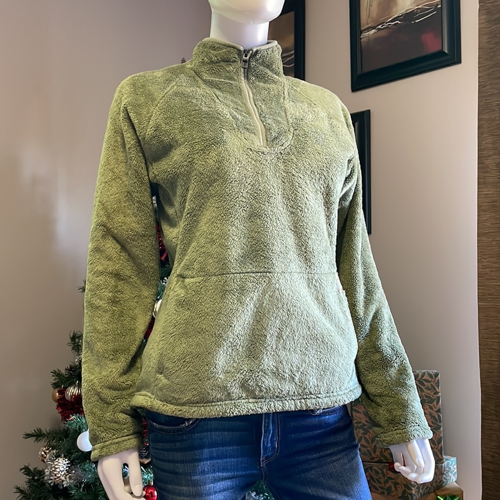 Women’s Northface Pullover